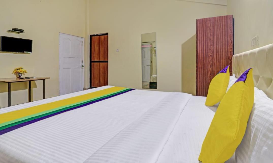 Jack'S Calangute Place Hotel Esterno foto